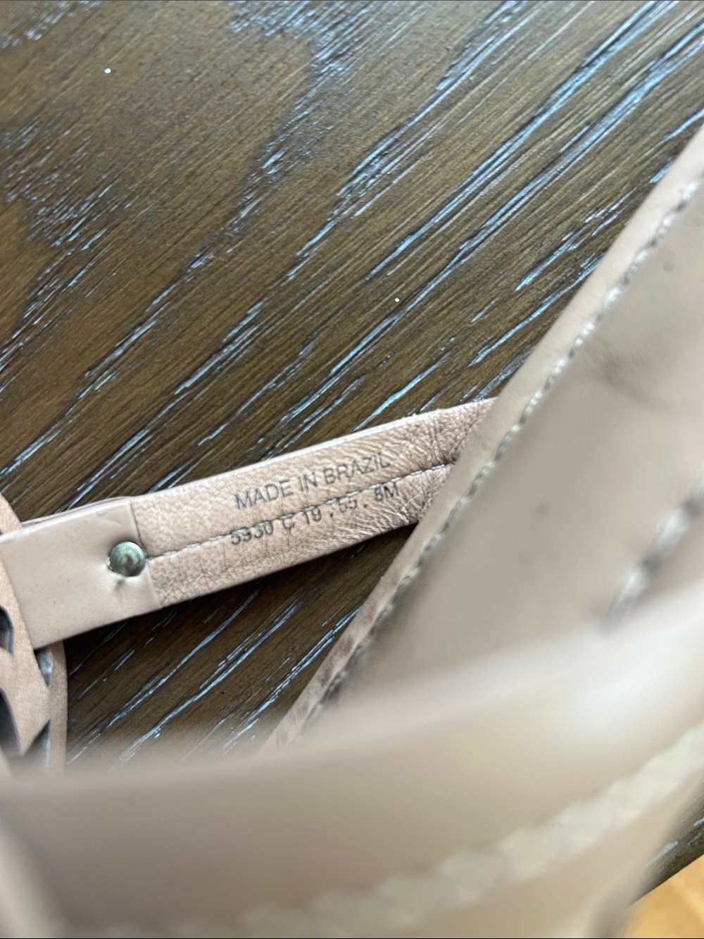Tory Burch Nude/Taupe Leather Logo Thong Sandals. Size 8 - Picture 6 of 6
